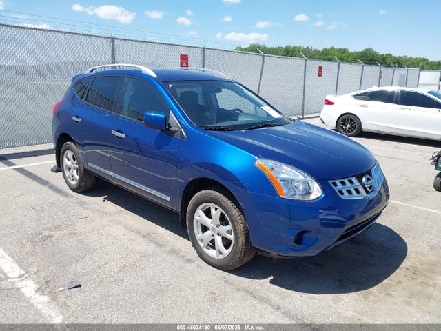 Salvage Nissan Rogue Image