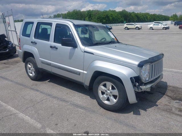 Salvage Jeep Liberty Image