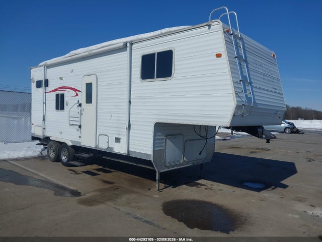 Salvage Nomad Trailrider Image