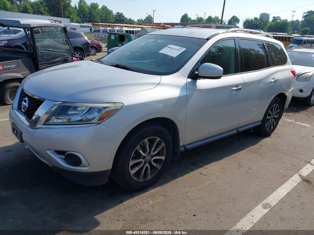 Nissan Pathfinder S