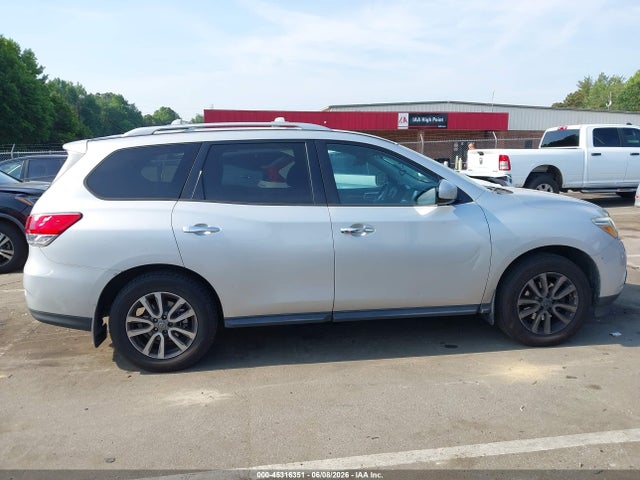 Nissan Pathfinder S