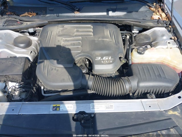 Dodge Challenger Sxt