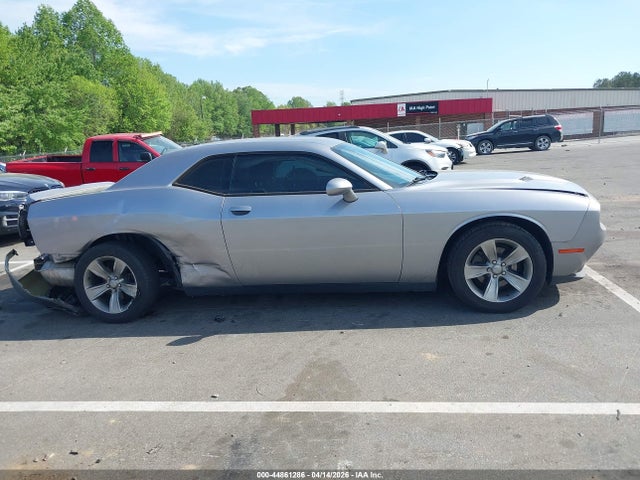 Dodge Challenger Sxt