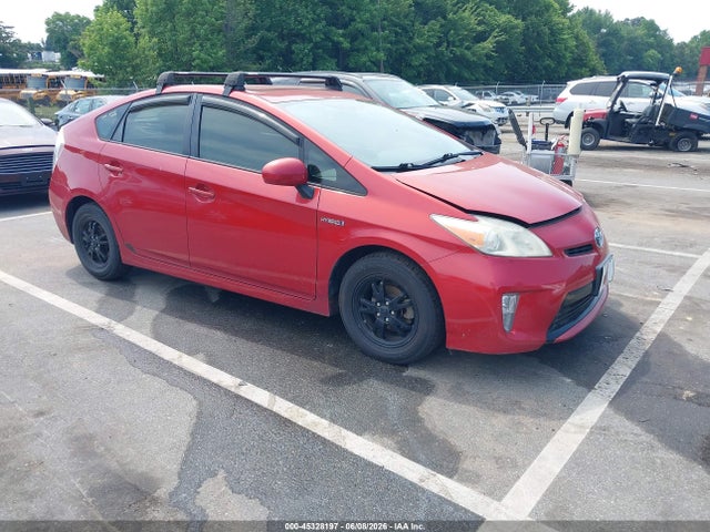 Salvage Toyota Prius Image