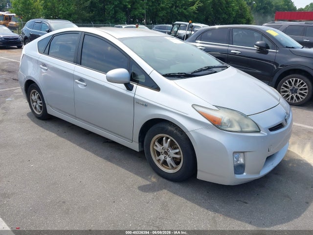 Salvage Toyota Prius Image