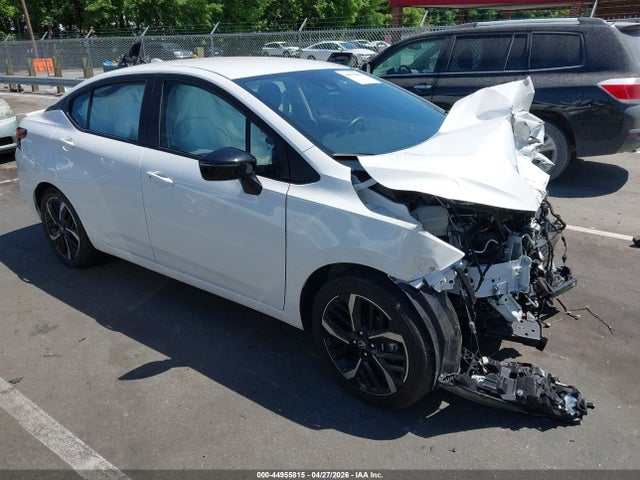 Salvage Nissan Versa Image