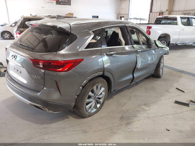 INFINITI Qx Luxe