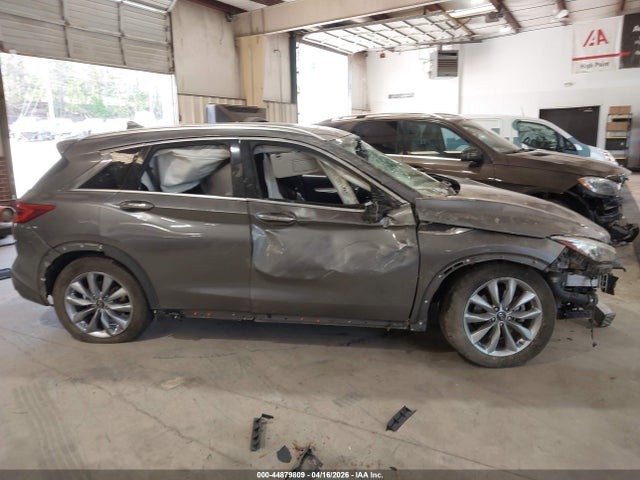 INFINITI Qx Luxe