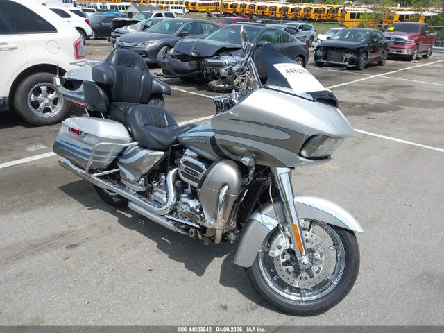 Salvage Harley-Davidson Fltruse Image