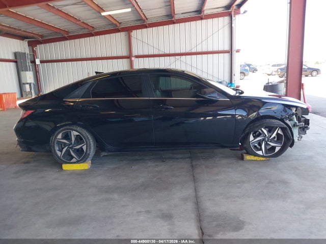 Hyundai ELANTRA Limited