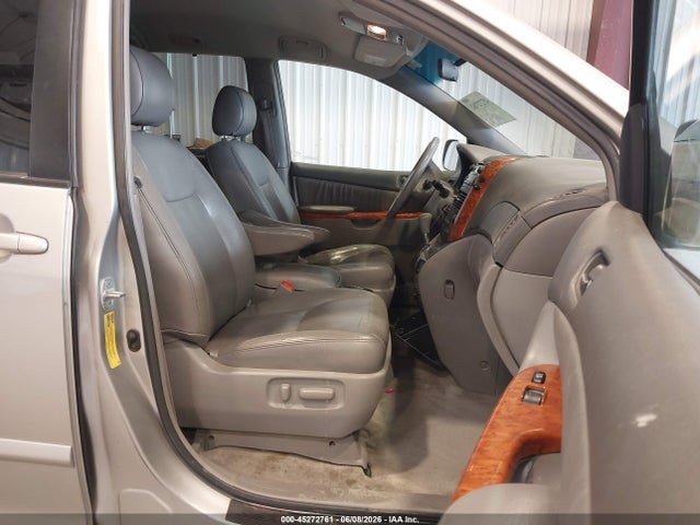 Toyota Sienna Xle