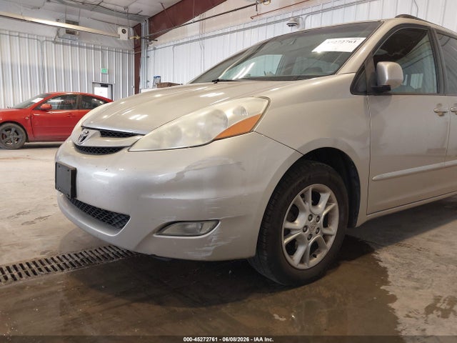 Toyota Sienna Xle