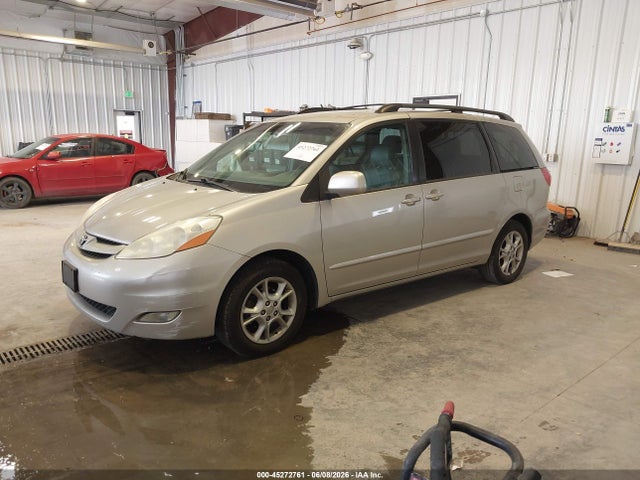 Toyota Sienna Xle
