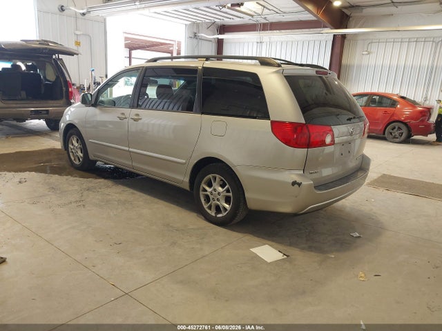 Toyota Sienna Xle