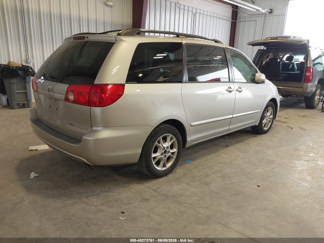 Toyota Sienna Xle