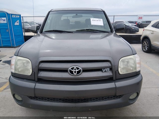 Toyota Tundra Limited V8