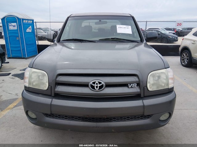 Toyota Tundra Limited V8