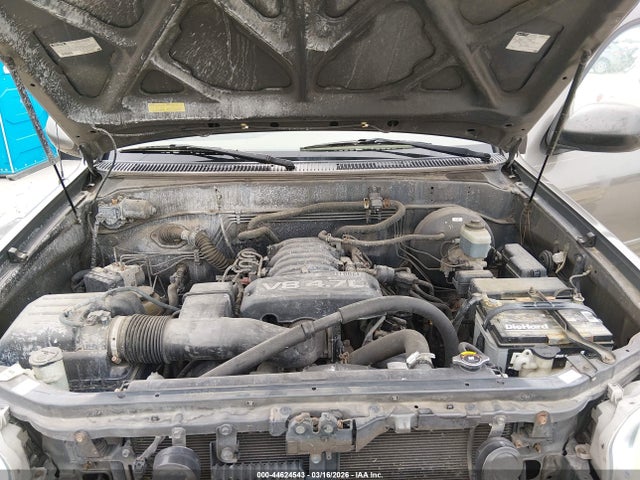 Toyota Tundra Limited V8