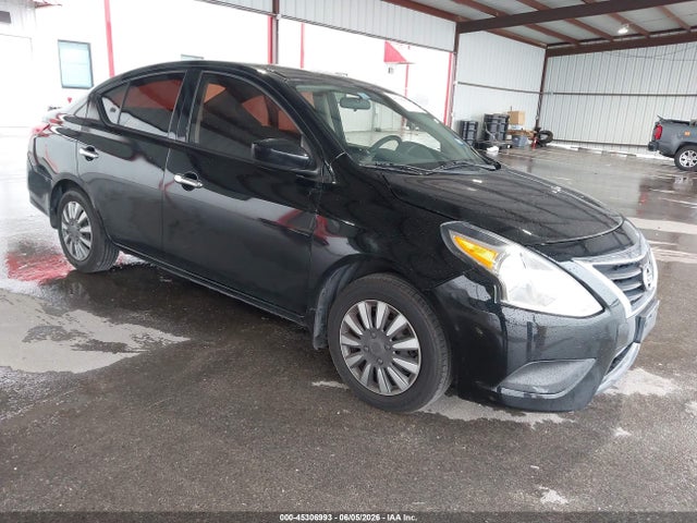 Salvage Nissan Versa Image