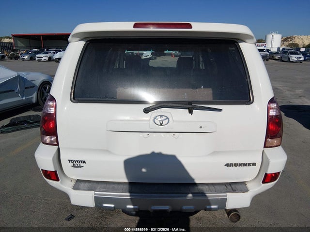 Toyota 4Runner Limited V8