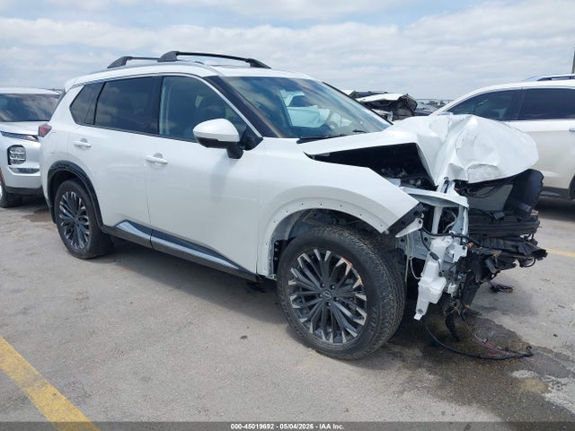 Salvage Nissan Rogue Image