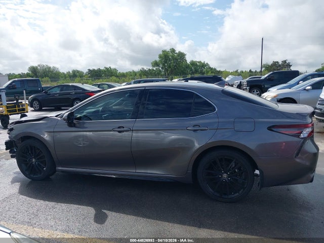 Toyota Camry Xse