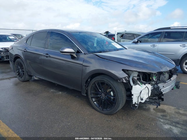 Salvage Toyota Camry Image