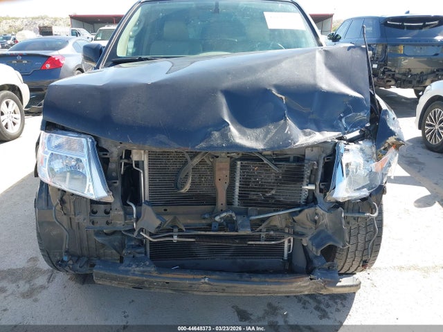 Nissan Pathfinder Le