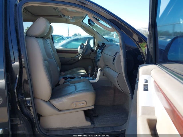 Nissan Pathfinder Le