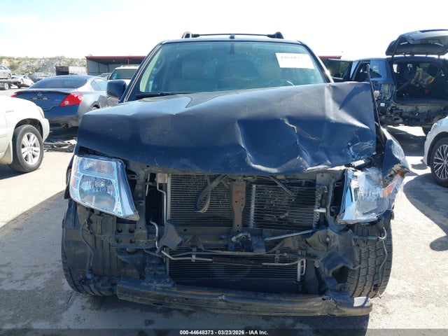 Nissan Pathfinder Le