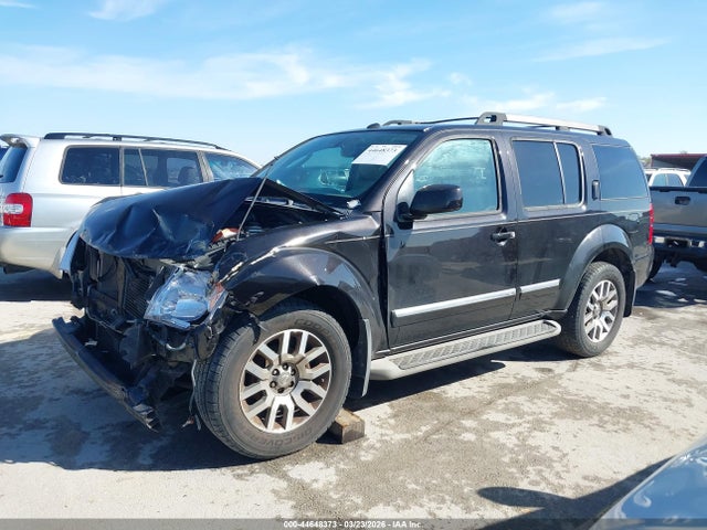 Nissan Pathfinder Le