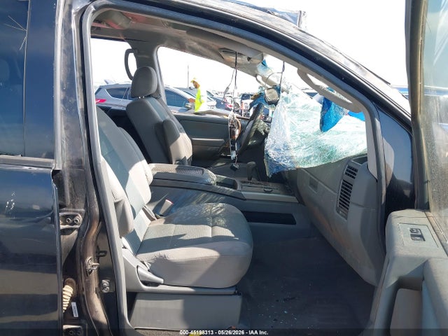 Nissan Titan Se