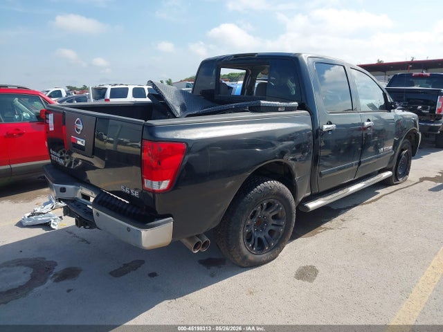 Nissan Titan Se