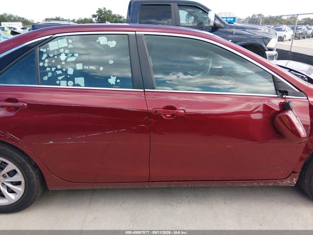 Toyota Camry Le