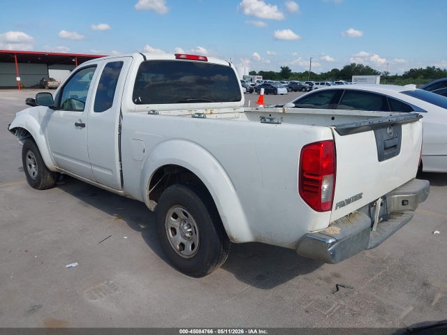 Nissan Frontier S