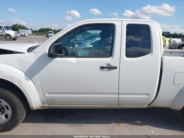 Nissan Frontier S