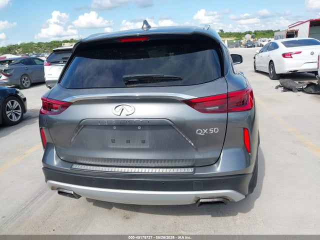 INFINITI Qx Essential
