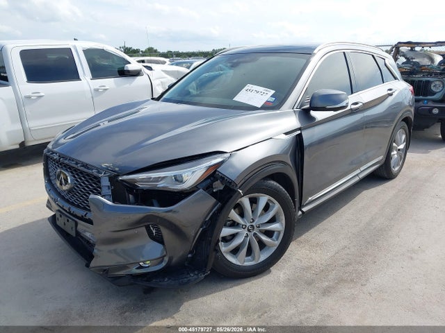 INFINITI Qx Essential