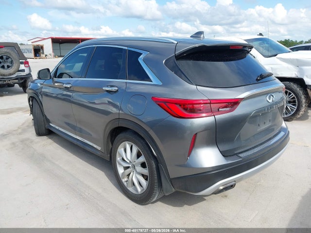 INFINITI Qx Essential