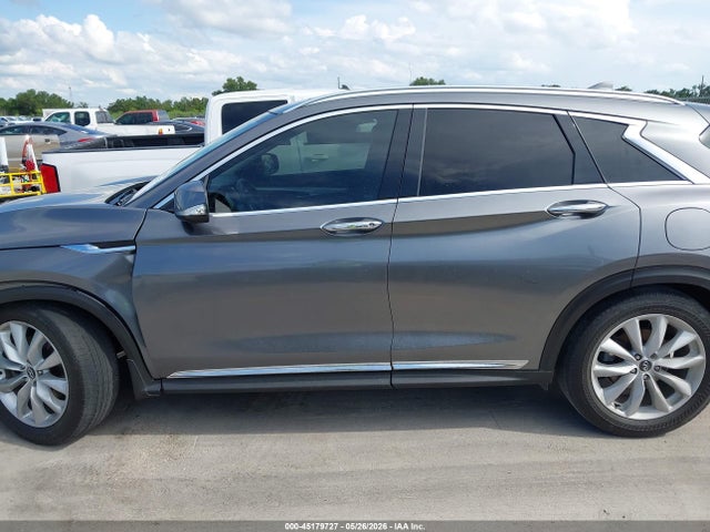 INFINITI Qx Essential