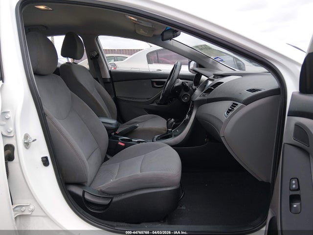 Hyundai ELANTRA Se