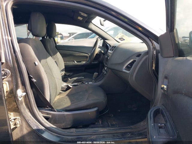 Dodge Avenger Se