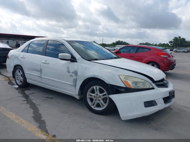 Salvage Honda Accord Image