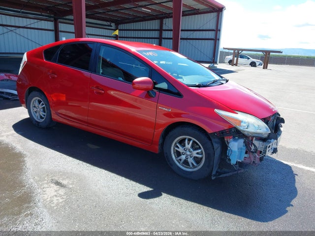 Salvage Toyota Prius Image