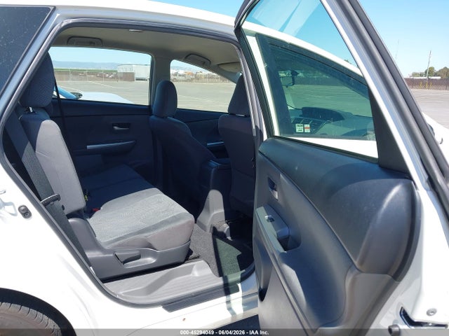 Toyota Prius v Three