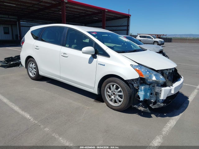 Salvage Toyota Prius v Image