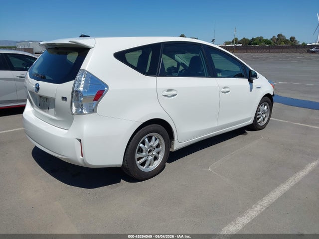 Toyota Prius v Three