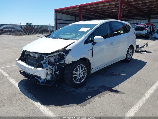 Toyota Prius v Three