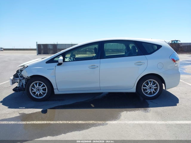 Toyota Prius v Three