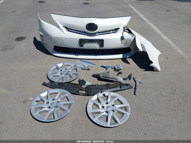 Toyota Prius v Three
